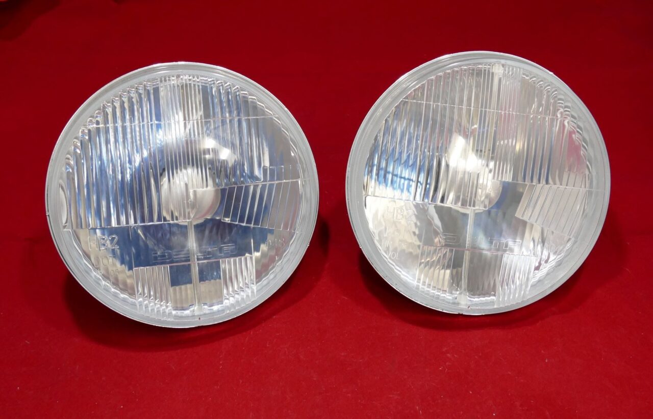 Headlight Bulb Set, H4. 7"